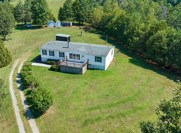 1054 Dove Hill Rd, Thaxton, VA 24174