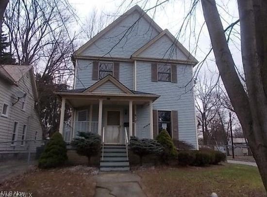 812 West, Elyria, OH 44035