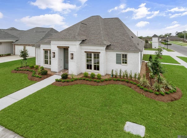 38211 Meadow Rue Dr, Prairieville, LA 70769