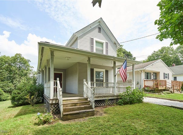 1021 Perry Avenue, Barberton, OH 44203