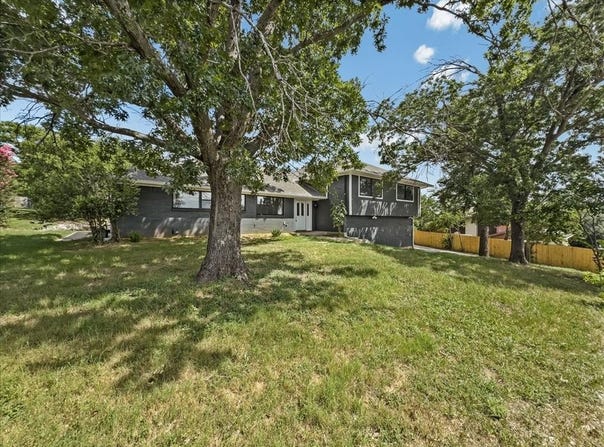 136 SW RAND Drive, Burleson, TX 76028