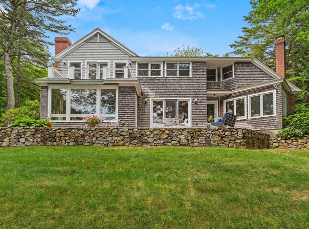 89 Schooner Ridge Road, Cumberland, ME 04110