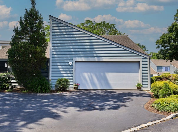 115 Harvest Commons, Westport, CT 06880
