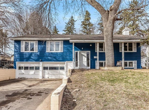 517 Woodley Street E, Northfield, MN 55057