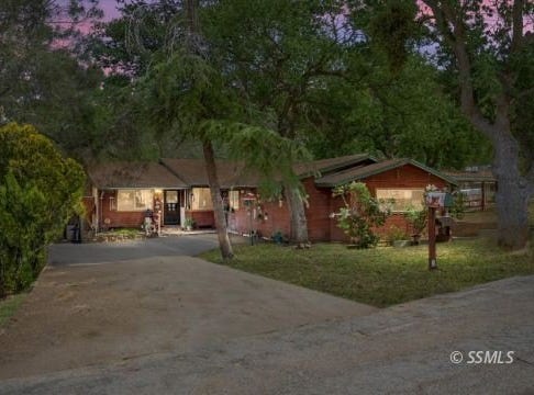 29 Verna ST, Bodfish, CA 93205