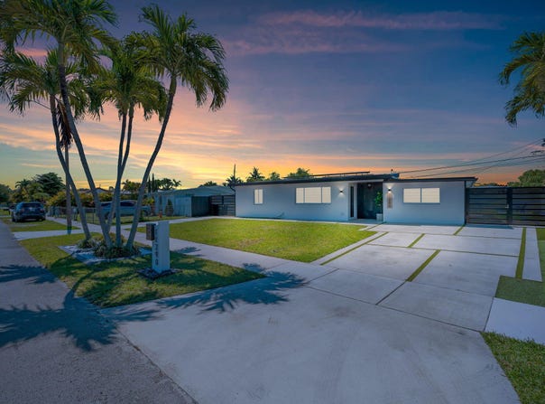 11290 SW 48 Street, Miami, FL 33165