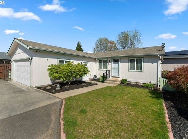 122 KRISTI LEE LN, Roseburg, OR 97471