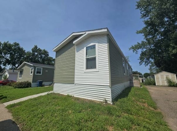 129 - 112th SQ NE, Blaine, MN 55434