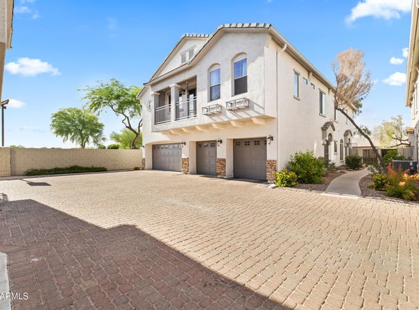 2150 E BELL Road, Phoenix, AZ 85022
