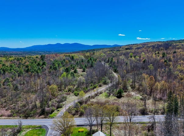 00WP1 Cr 352, Medusa, NY 12120
