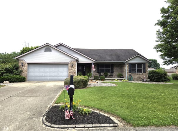 1027 Springway Drive, Shelbyville, IN 46176
