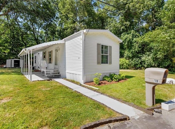 979 Toll Gate Road, Warwick, RI 02886