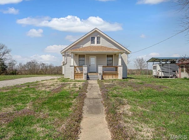 4427 Chester Rd., Chester, IL 62233