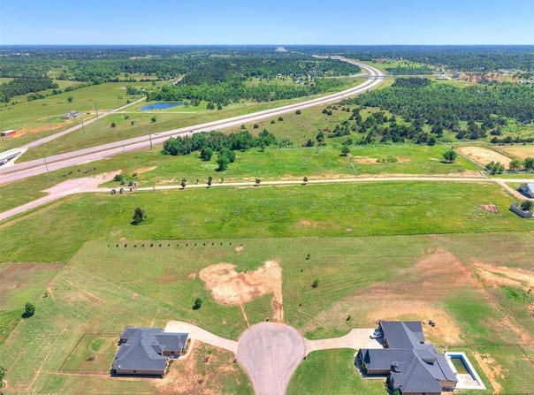 1986 London Place, Harrah, OK 73045