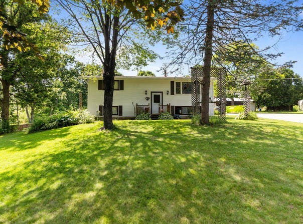 N2341 BEAN CITY Road, NEW LONDON, WI 54961