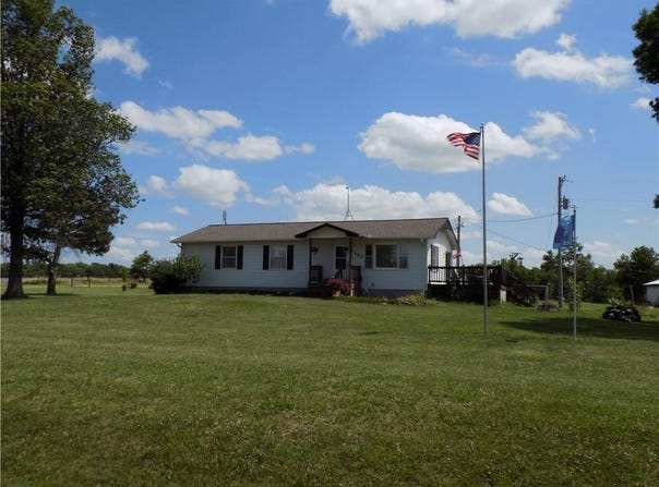 1392 Rock Creek Road, Williamsburg, KS 66095