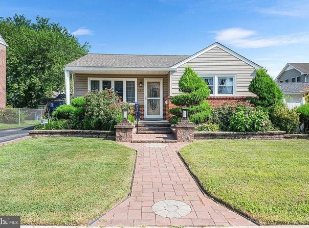 304 RUSSELL STREET, RIDLEY PARK, PA 19078