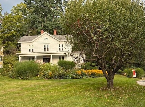 8 Yale Hill Rd, Stockbridge, MA 01262