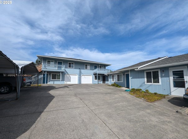 602 EASY ST, Brookings, OR 97415