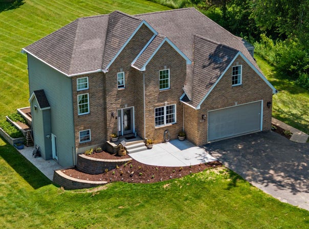 10501 Somerset Road, Cement City, MI 49233