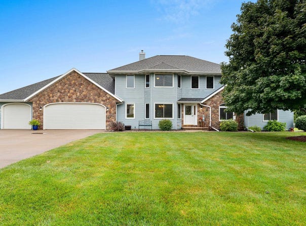 8159 GALAXY Drive, NEENAH, WI 54956