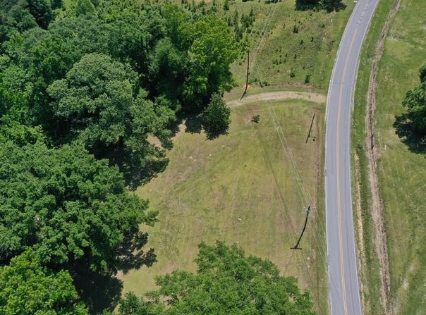 395 Sharon Moss Road, Sharon, MS 39443