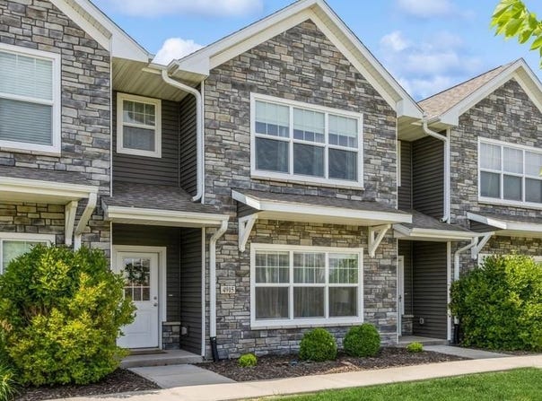 4915 E Court St, IowaCity, IA 52245