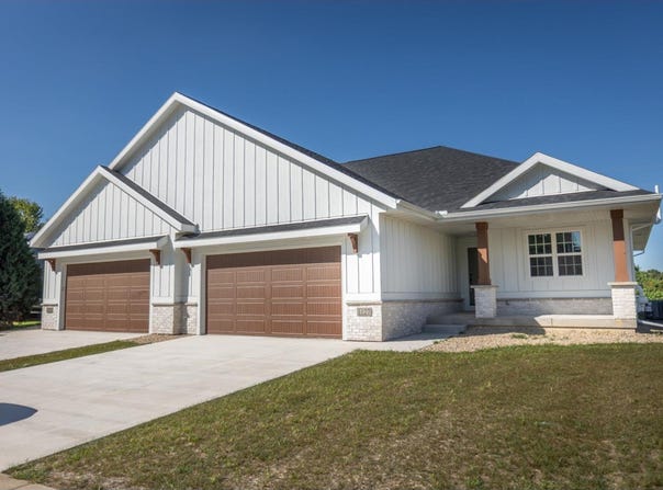 1127 Parkview Street, Cottage Grove, WI 53527