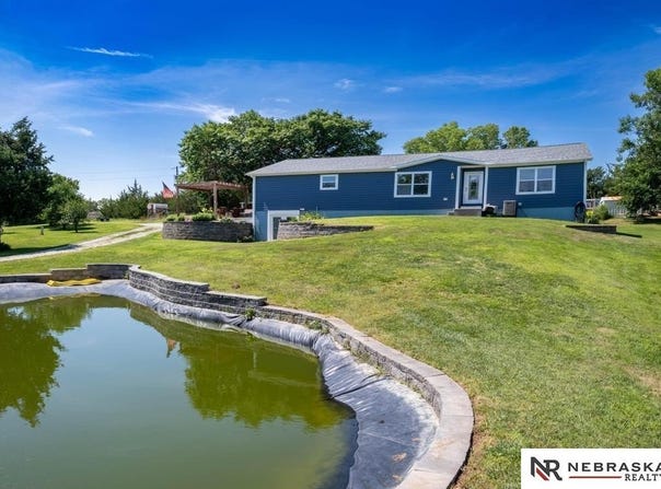 1663 140th Road, Pleasant Dale, NE 68423