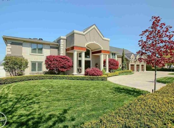 38371 Huron Pointe, Harrison Twp, MI 48045-2838