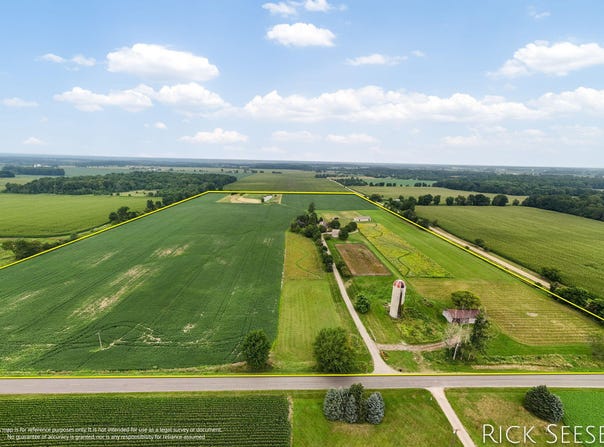 2094 W Peck Lake Road, Ionia, MI 48846