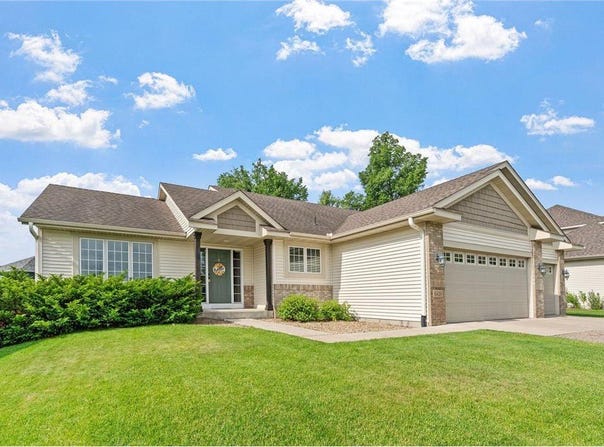 6426 84th Street NE, Monticello, MN 55362