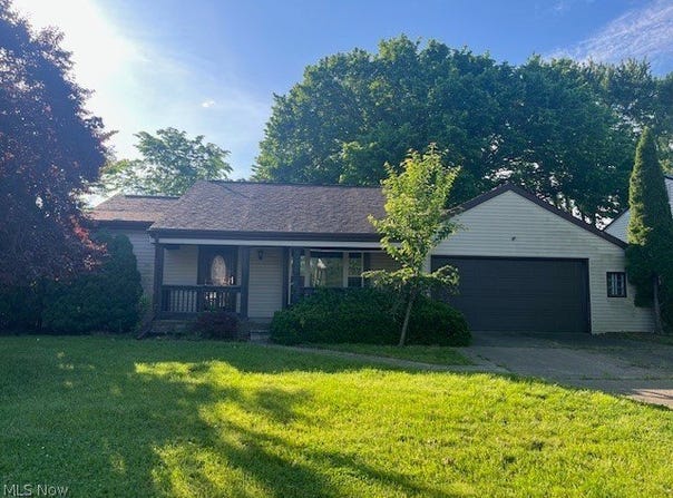 1153 Gulf Road, Elyria, OH 44035
