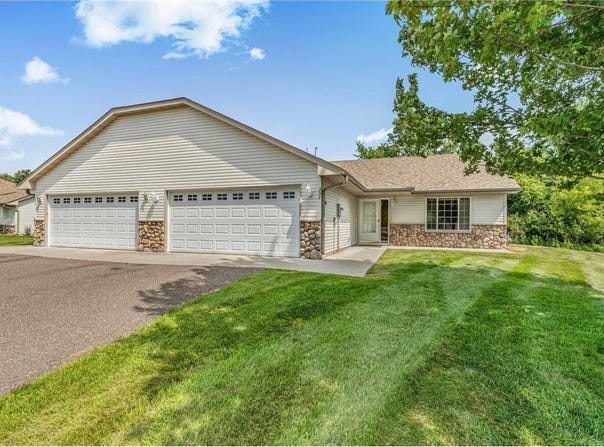 207 Appaloosa Court, Braham, MN 55006