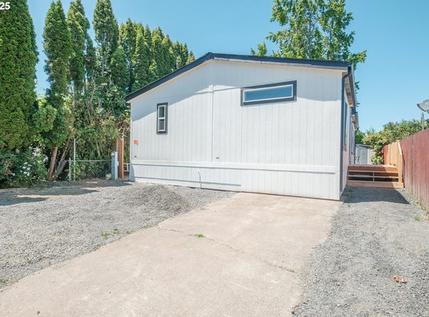 2935 Surf CT, Salem, OR 97305