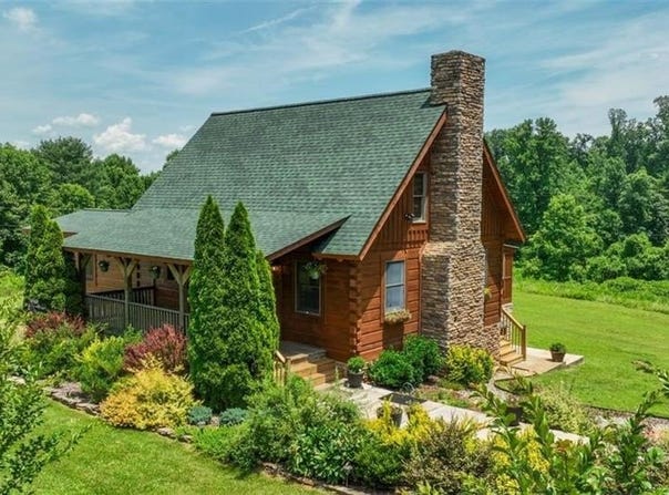 158 Cottontail Lane, North Wilkesboro, NC 28659