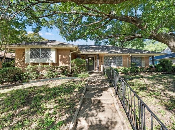 2118 Wooded Acres Drive, Waco, TX 76710