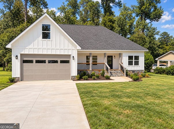 2927 Thornwood Drive, Macon, GA 31204