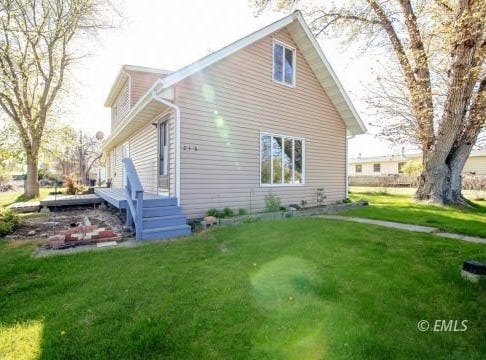 258 N 1st Ave, Forsyth, MT 59327
