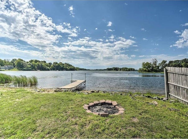 516 Park Island Rd, Center City, MN 55012