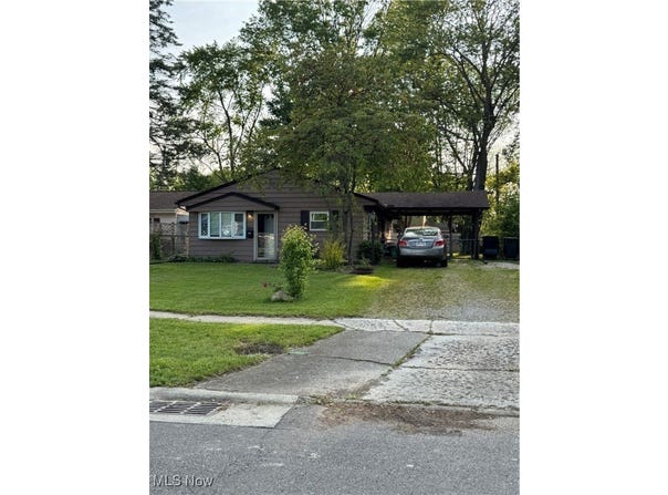 957 Fairwood Boulevard, Elyria, OH 44035