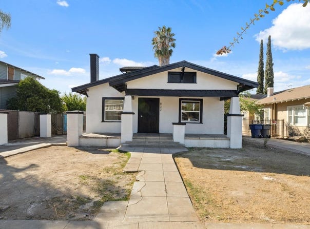 832 4Th Street S, Fresno, CA 93702
