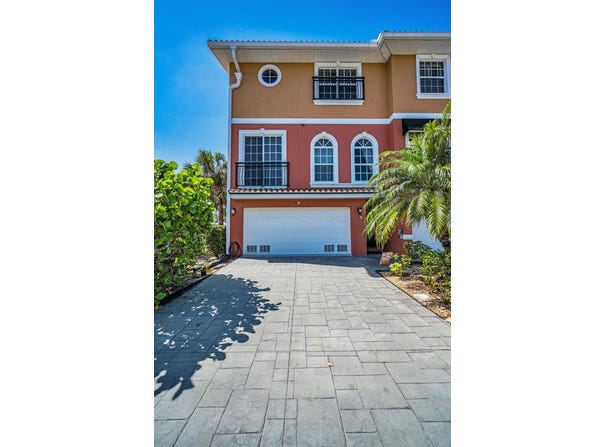 47 W MORGAN STREET, TARPON SPRINGS, FL 34689