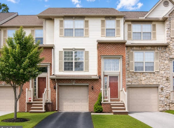95 COLONIAL Drive, HANOVER, PA 17331