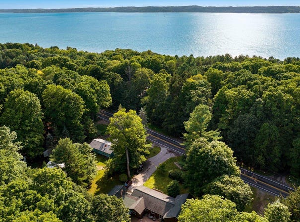 5219 S East Torch Lake Drive, Bellaire, MI 49615