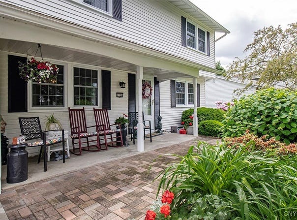 7726 Matchwood Ln, Clay, NY 13090