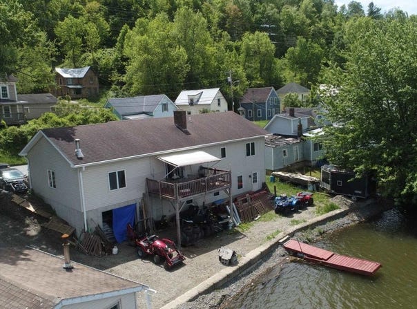 350 Glen Road, Newport City, VT 05855
