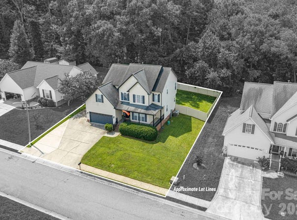 908 Carole Summey Drive, Dallas, NC 28034