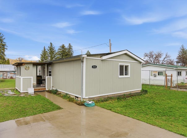 504 2nd Avenue S, Hot Springs, MT 59845