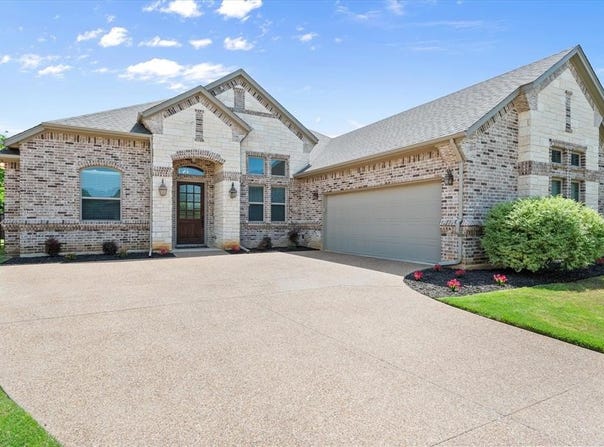 212 Rock Tree Court, Mansfield, TX 76063